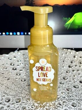 Bath & Body Works Spread Love Not Germs Vanilla Swirl Foaming Hand Soap